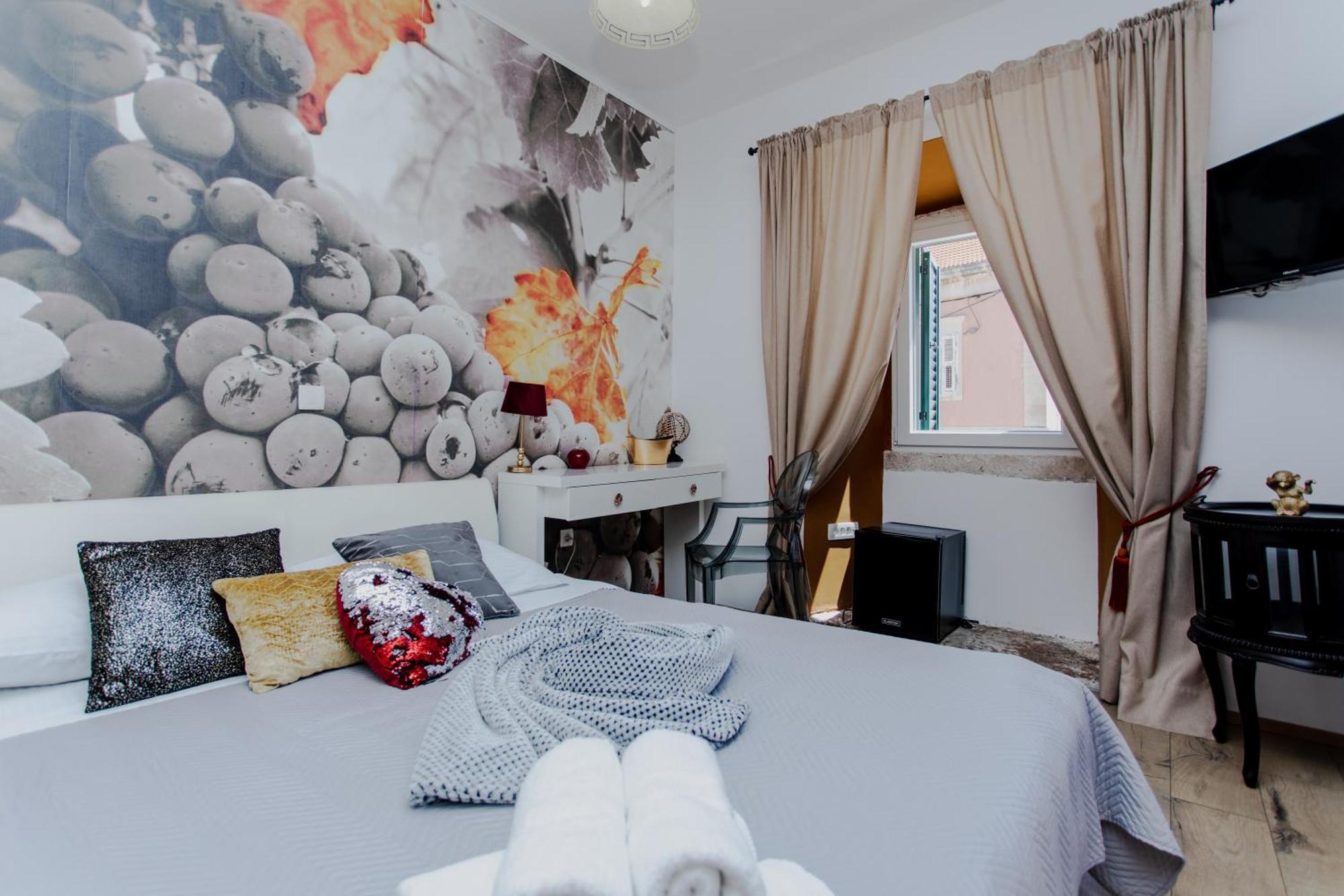 Guesthouse Mimbelli Orebic Bagian luar foto